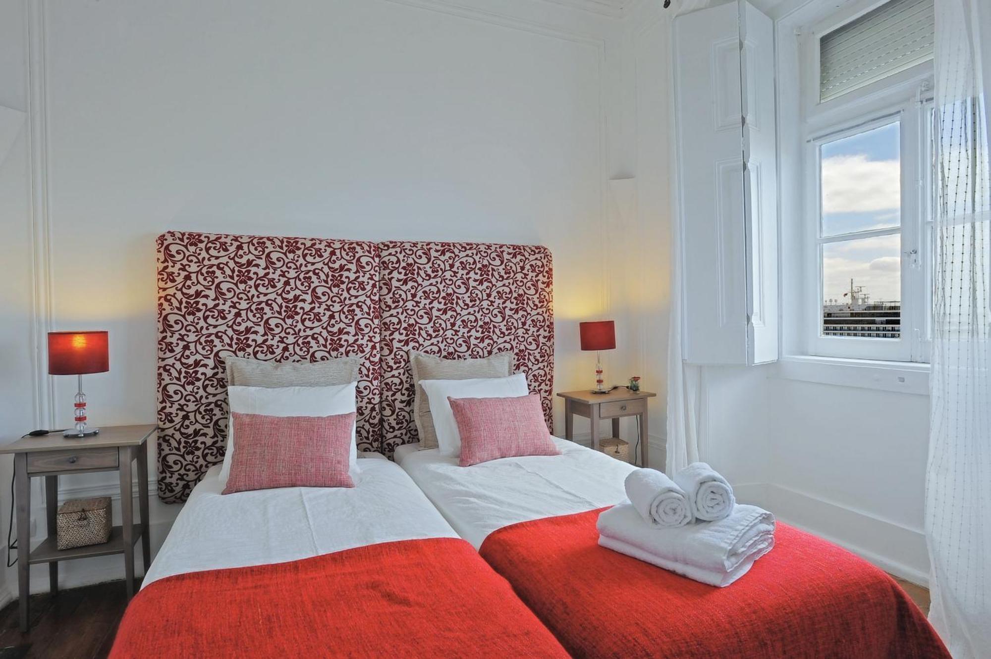 Localtraveling Alfama River View - Family Apartament *